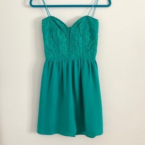 Audrey 3+1 Green Lace Strapless Dress